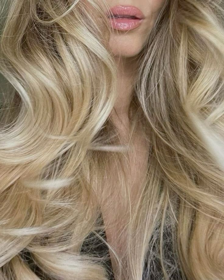 Treating Bleach Damaged Hair with Castor Oil